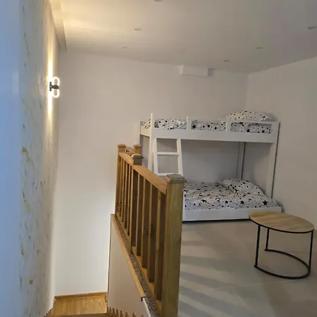 Elisi Apartament Golem (Tirana)