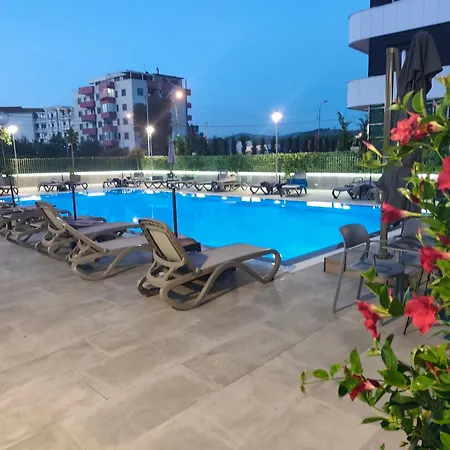 Elisi Golem (Tirana)